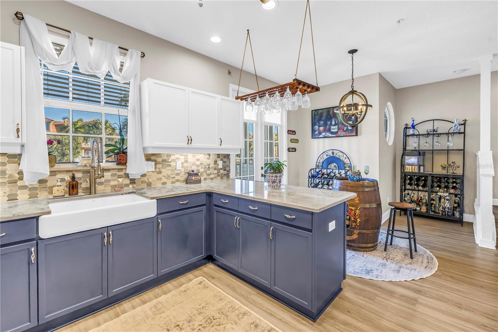 Listing photo id 27 for 103 Bath Club Concourse