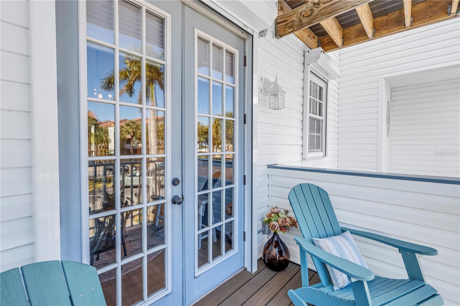 Listing photo id 33 for 103 Bath Club Concourse