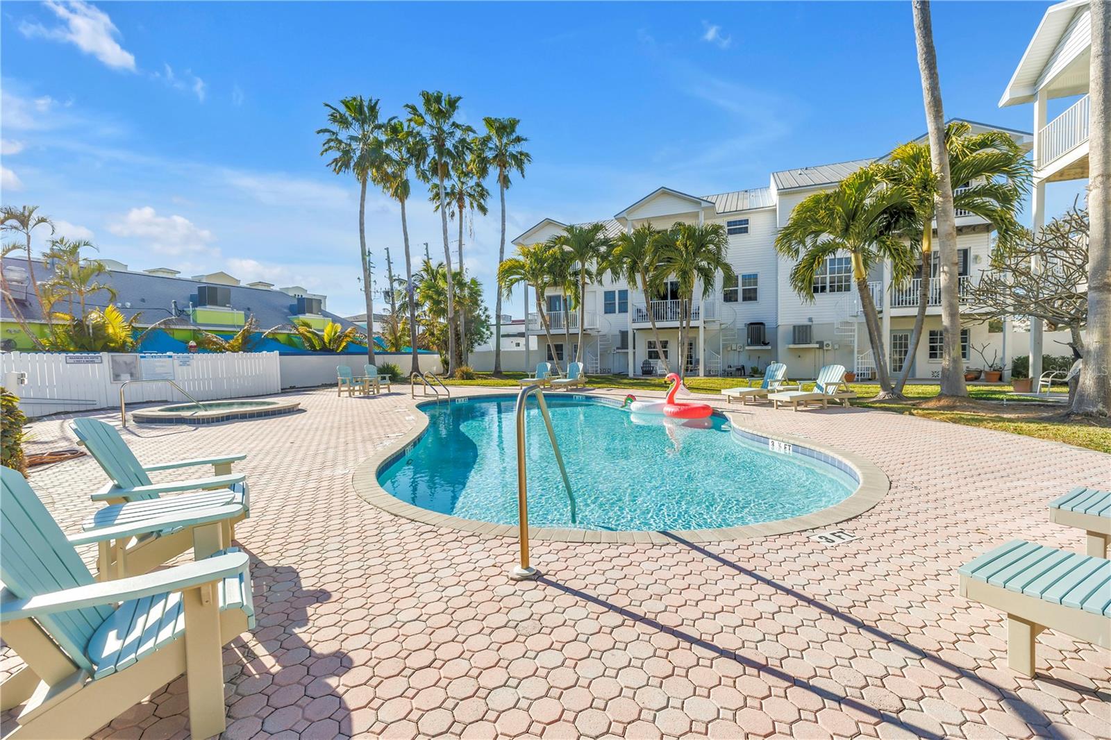 Listing photo id 66 for 103 Bath Club Concourse