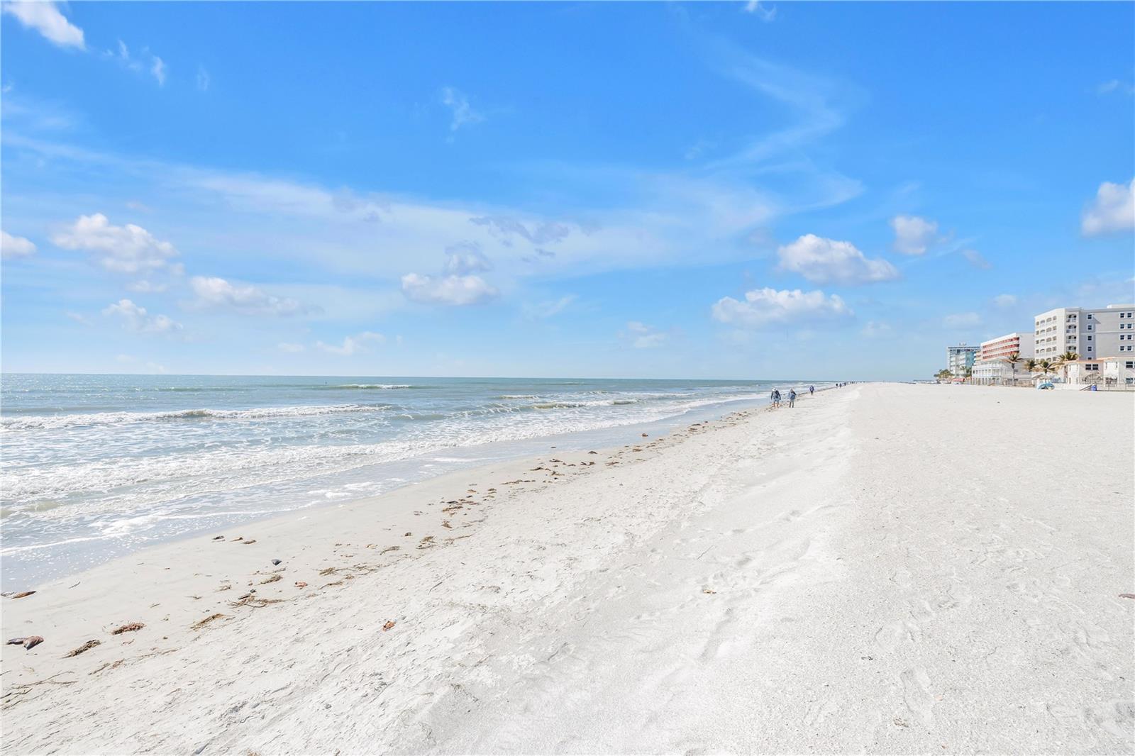 Listing photo id 75 for 103 Bath Club Concourse