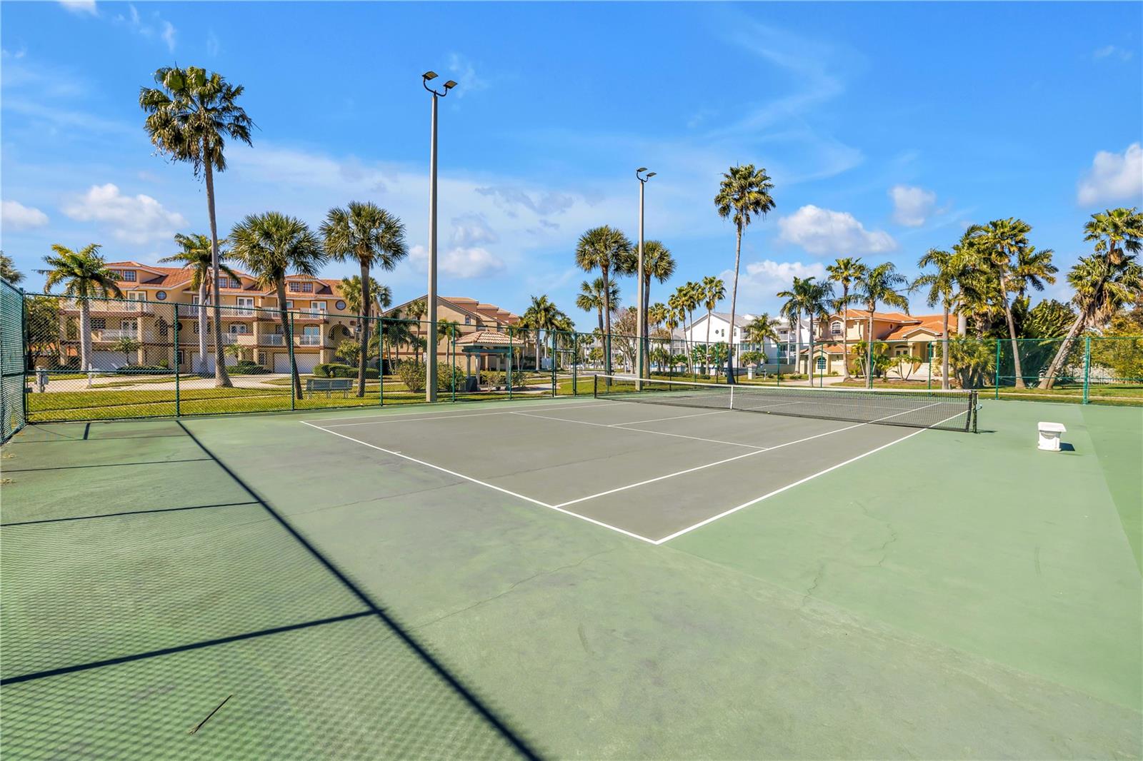 Listing photo id 83 for 103 Bath Club Concourse