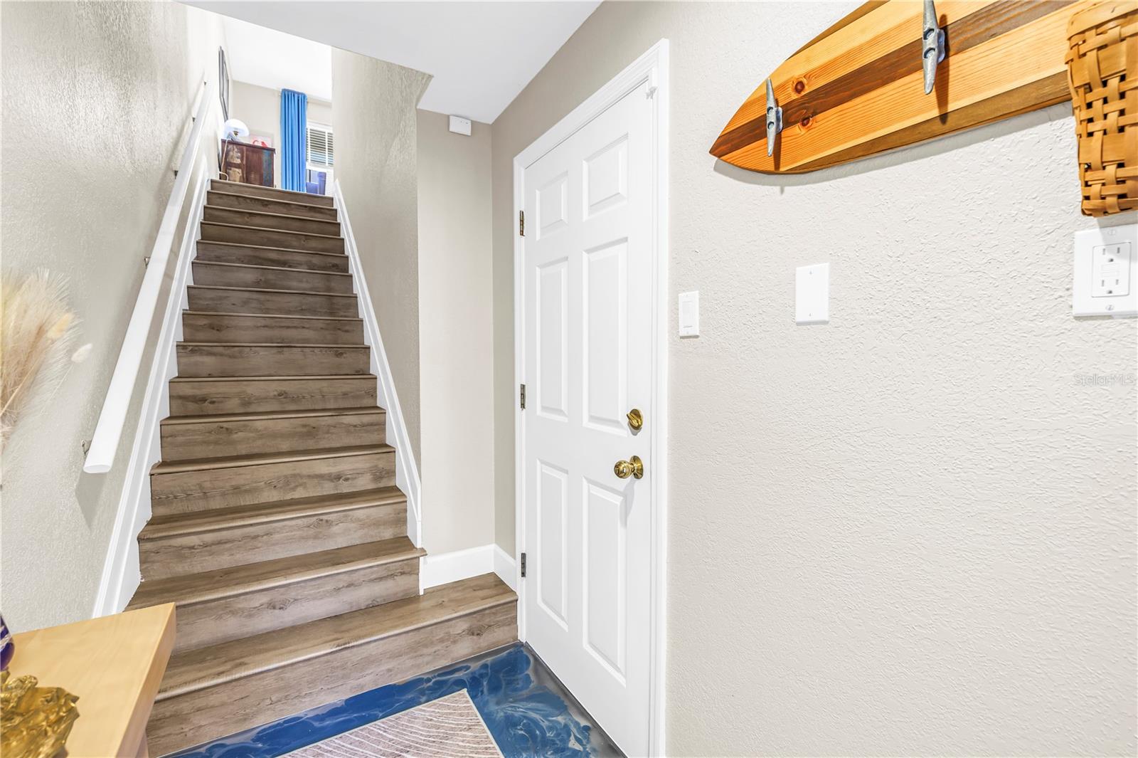 Listing photo id 7 for 103 Bath Club Concourse