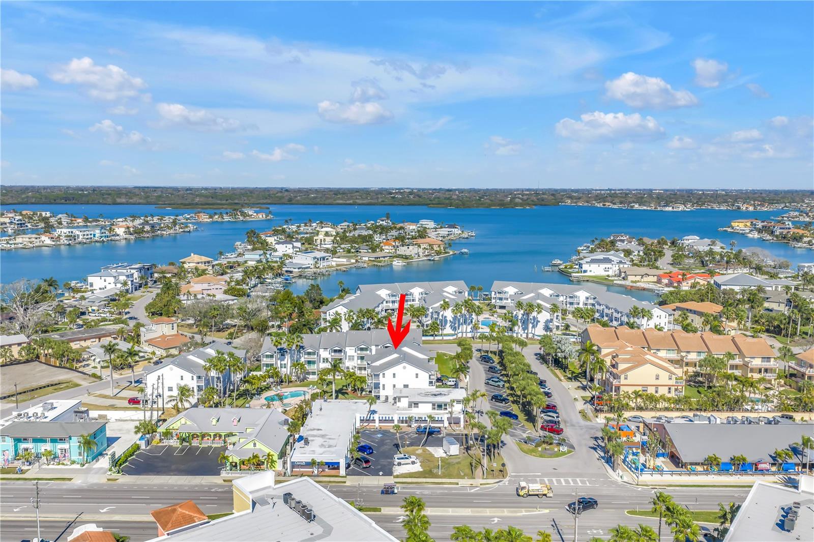 Listing photo id 94 for 103 Bath Club Concourse