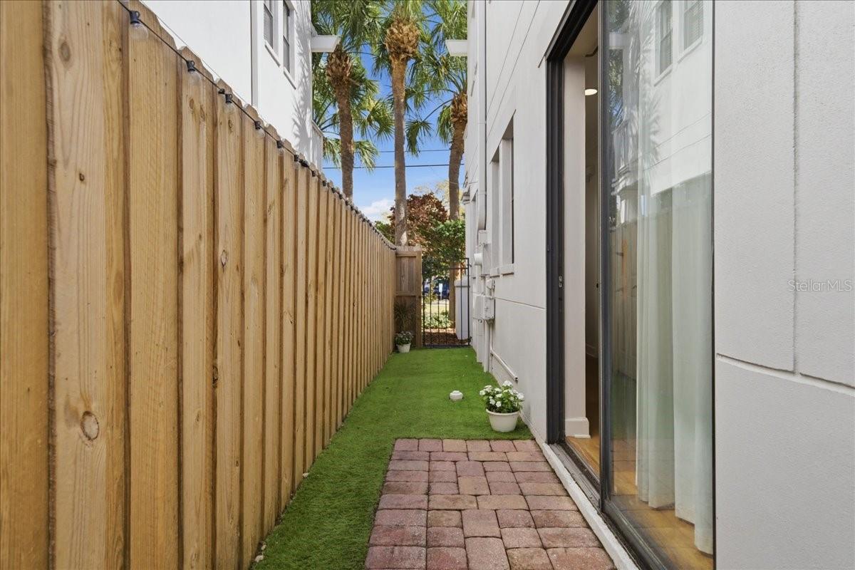 Image 31 of 39 For 113 Packwood Avenue A