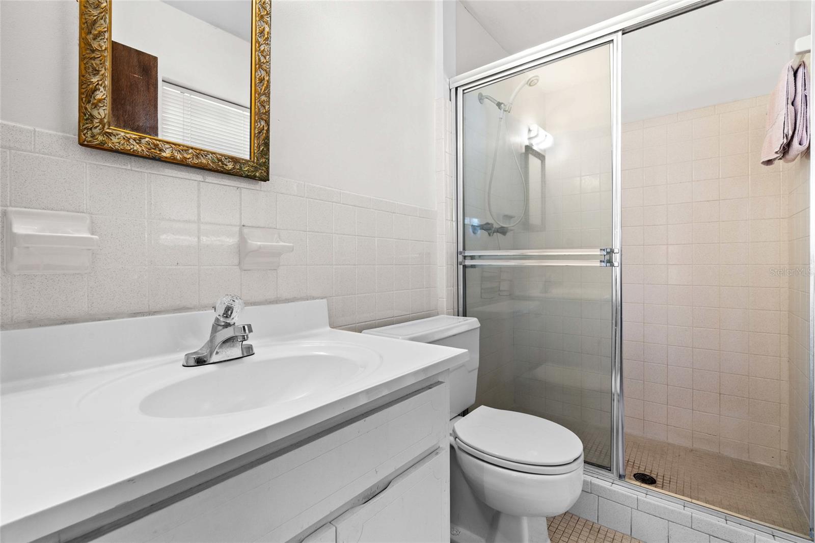 Image 11 of 36 For 10009 Tulip Street N