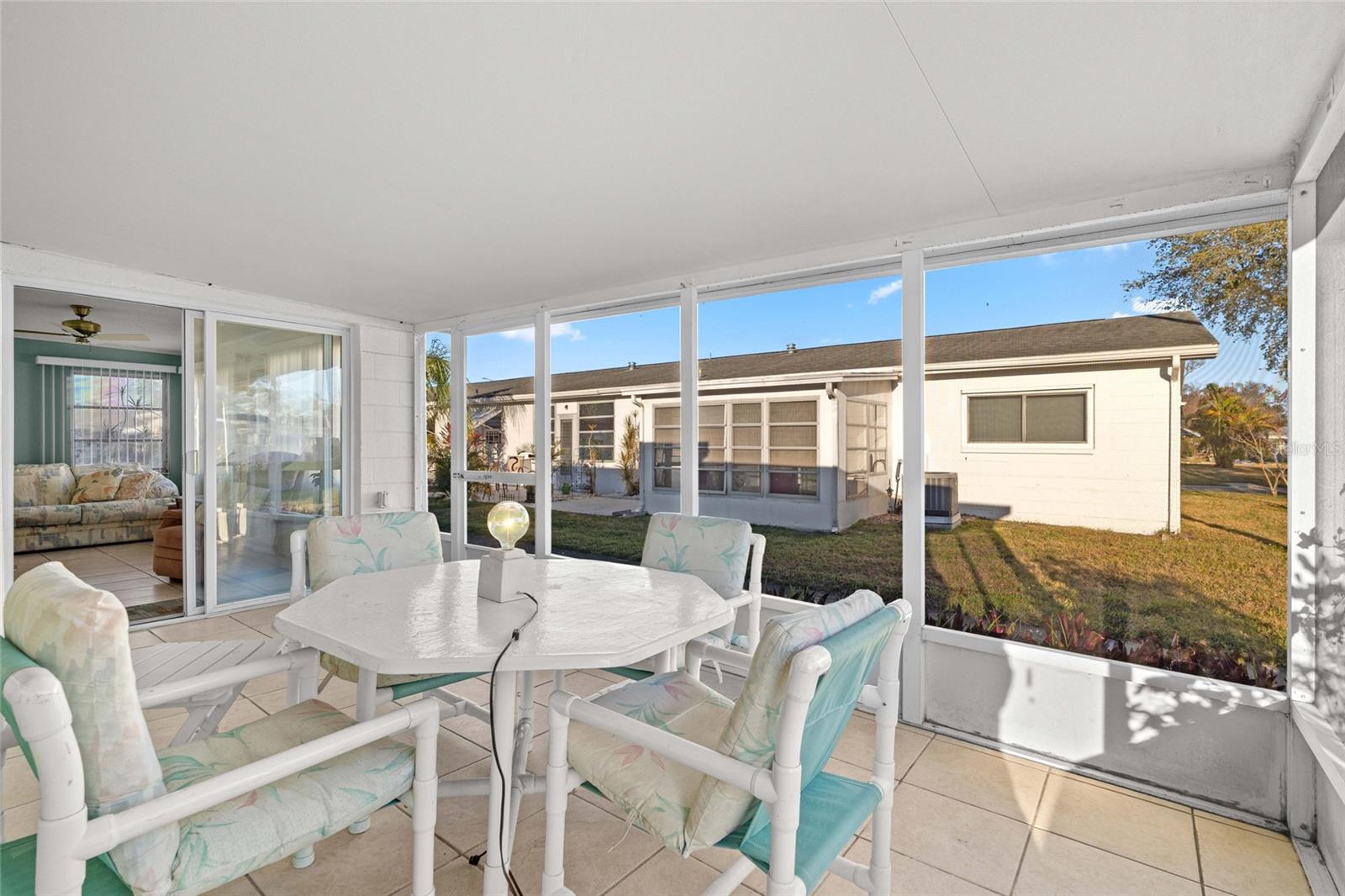 Image 23 of 36 For 10009 Tulip Street N