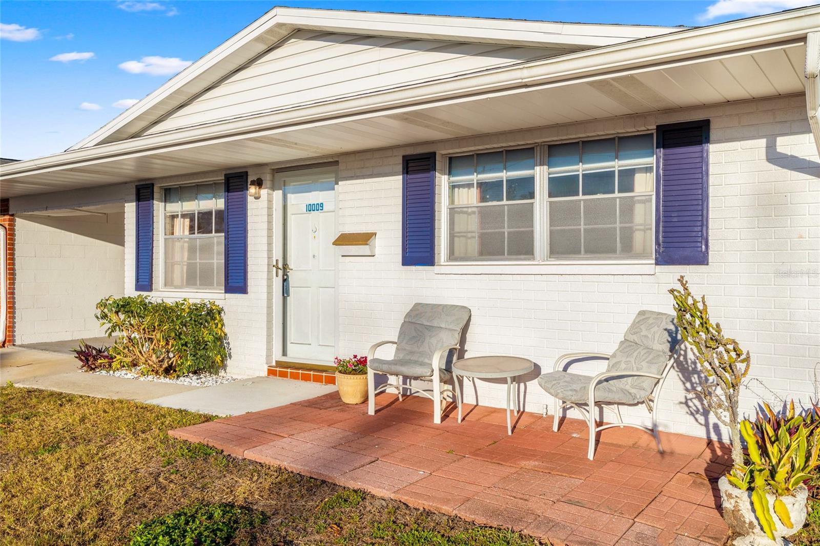 Image 3 of 36 For 10009 Tulip Street N