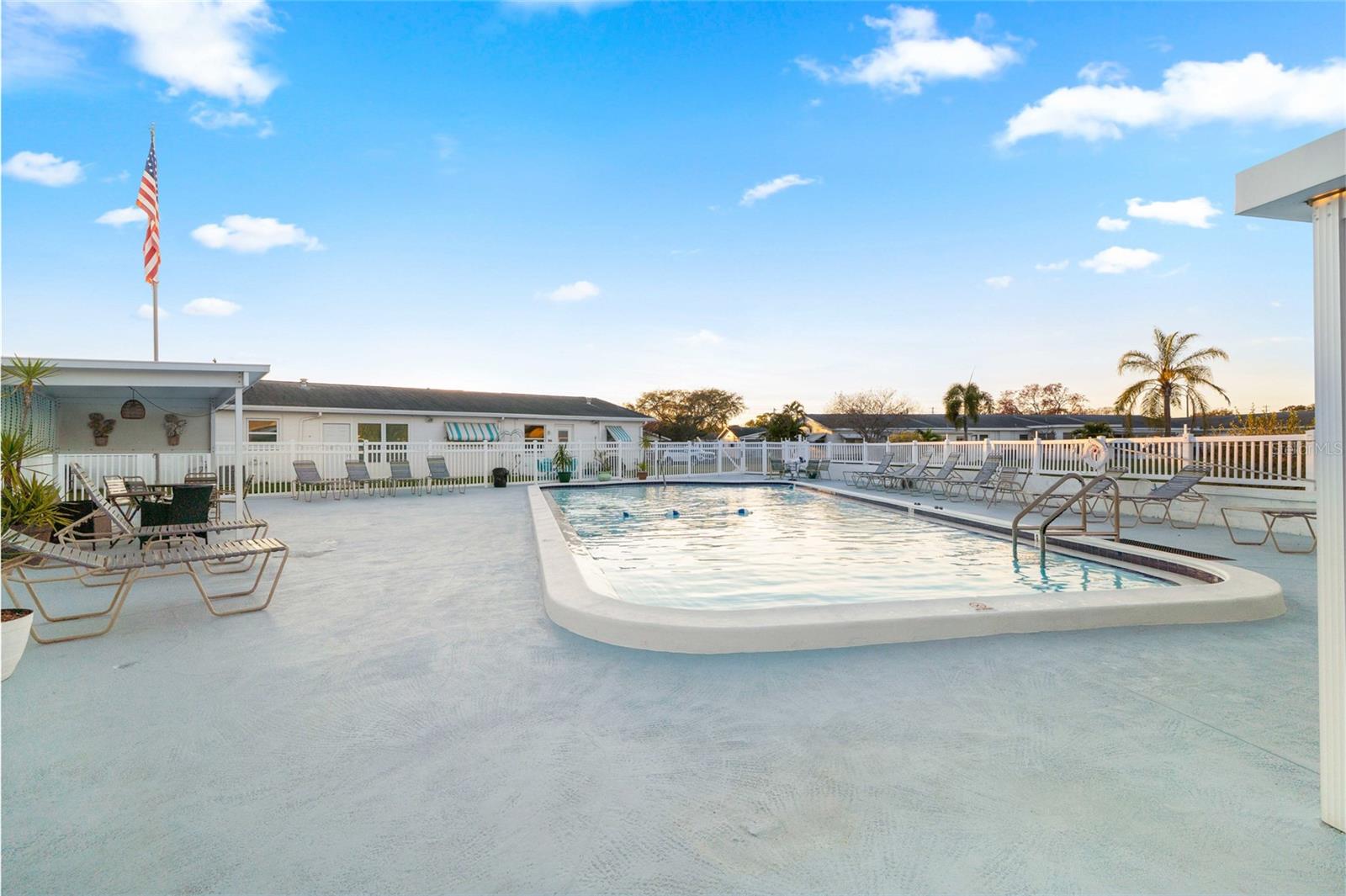 Image 34 of 36 For 10009 Tulip Street N