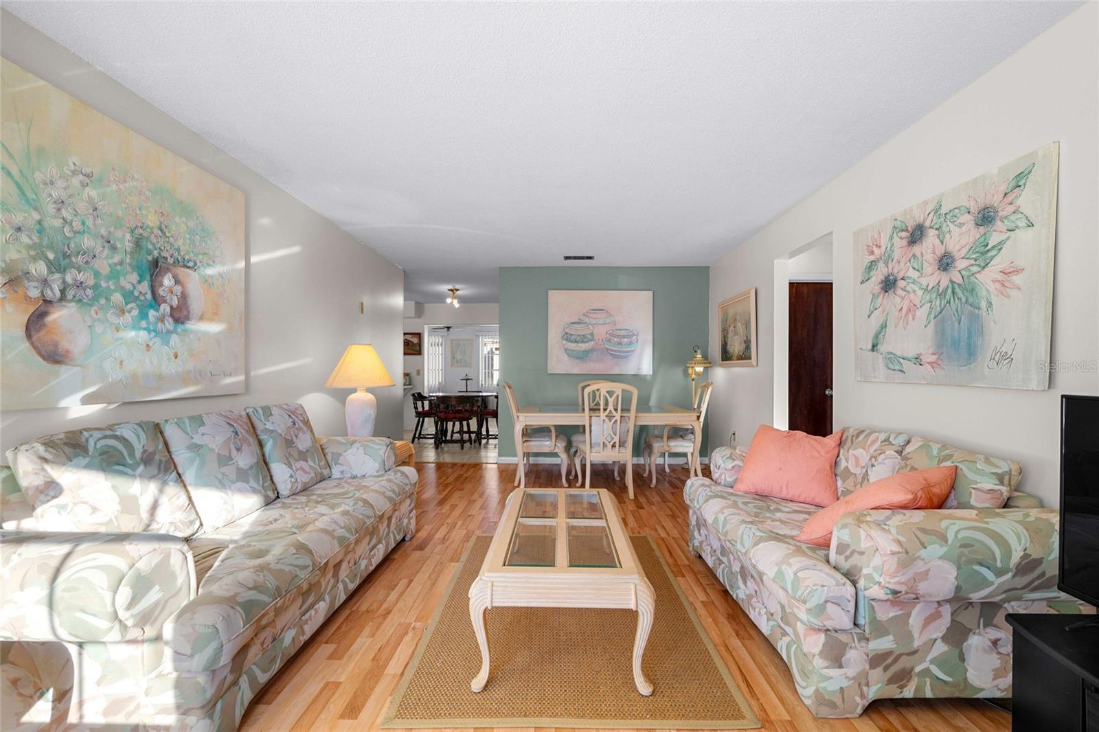 Image 5 of 36 For 10009 Tulip Street N