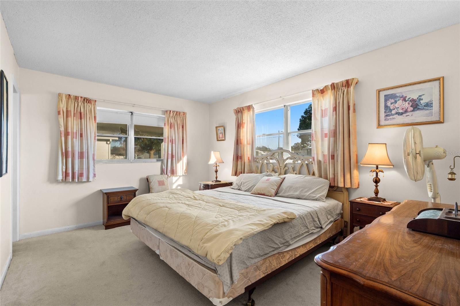 Image 8 of 36 For 10009 Tulip Street N