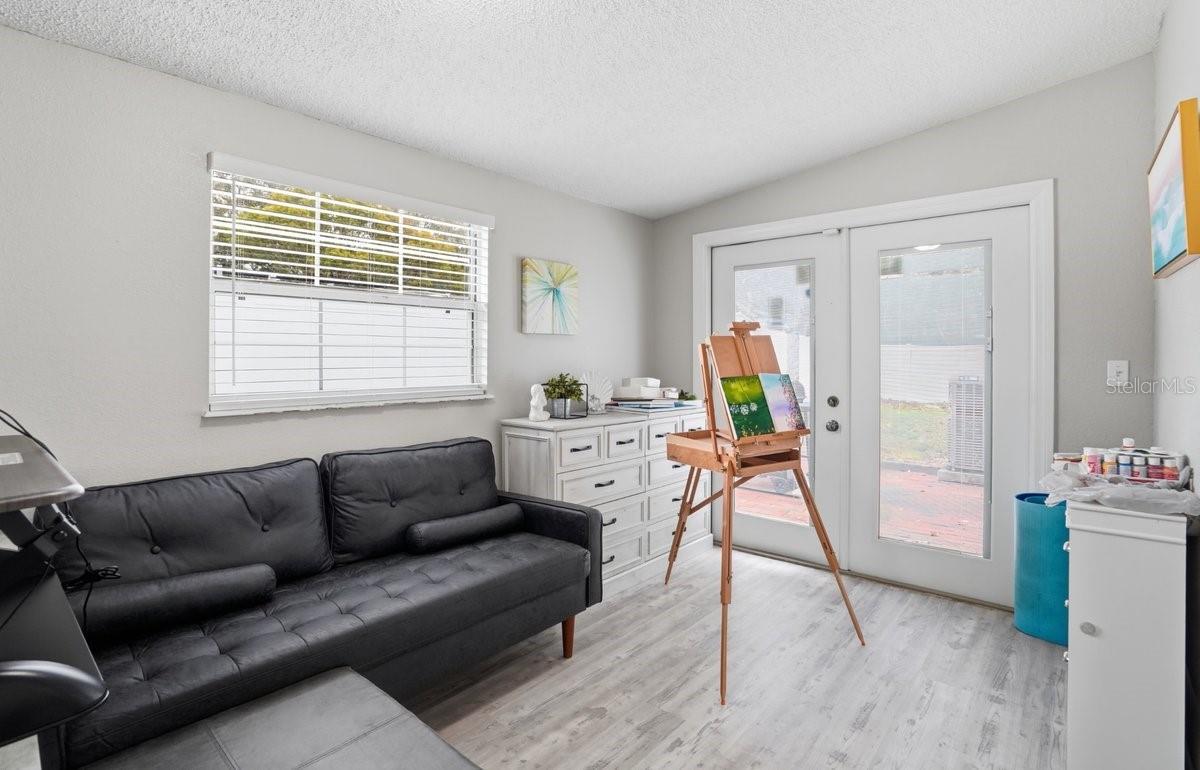 Image 12 of 31 For 4424 Varn Avenue