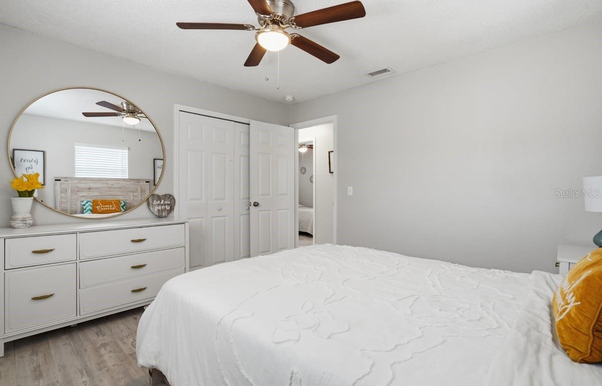 Image 15 of 31 For 4424 Varn Avenue