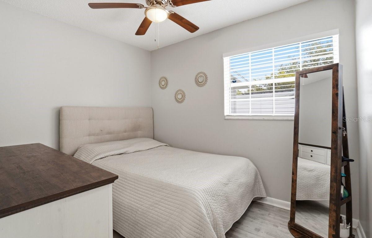 Image 18 of 31 For 4424 Varn Avenue