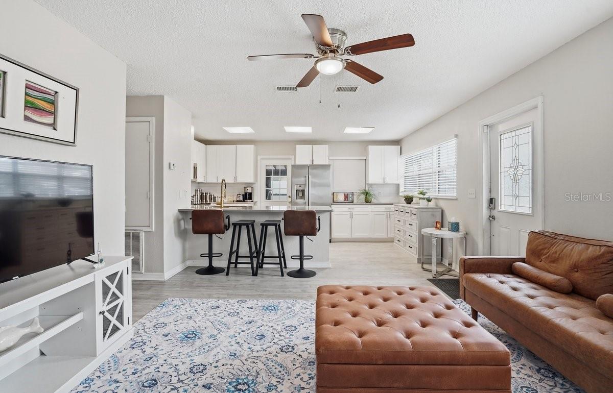 Image 6 of 31 For 4424 Varn Avenue