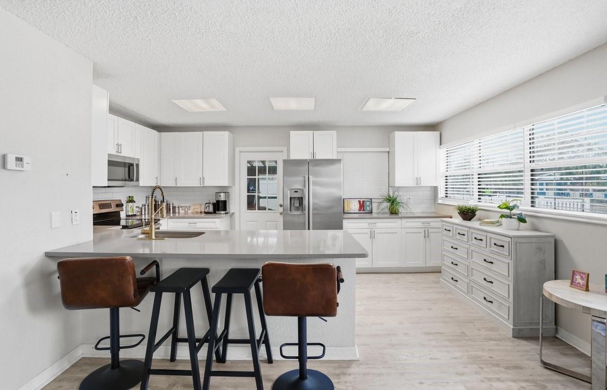 Image 7 of 31 For 4424 Varn Avenue