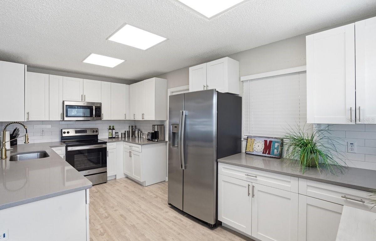 Image 9 of 31 For 4424 Varn Avenue