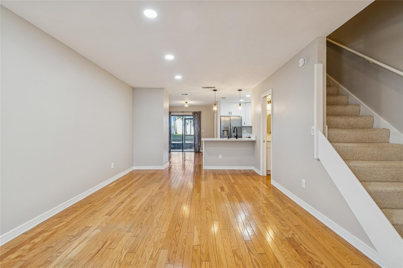 Listing photo id 8 for 12568 Castle Hill Drive