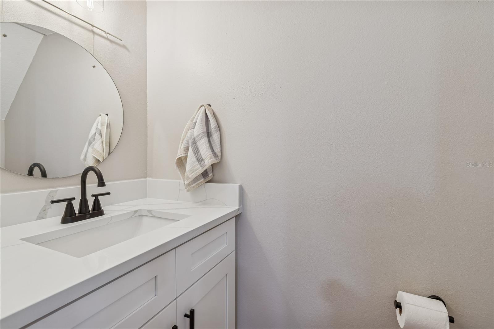 Listing photo id 10 for 12568 Castle Hill Drive