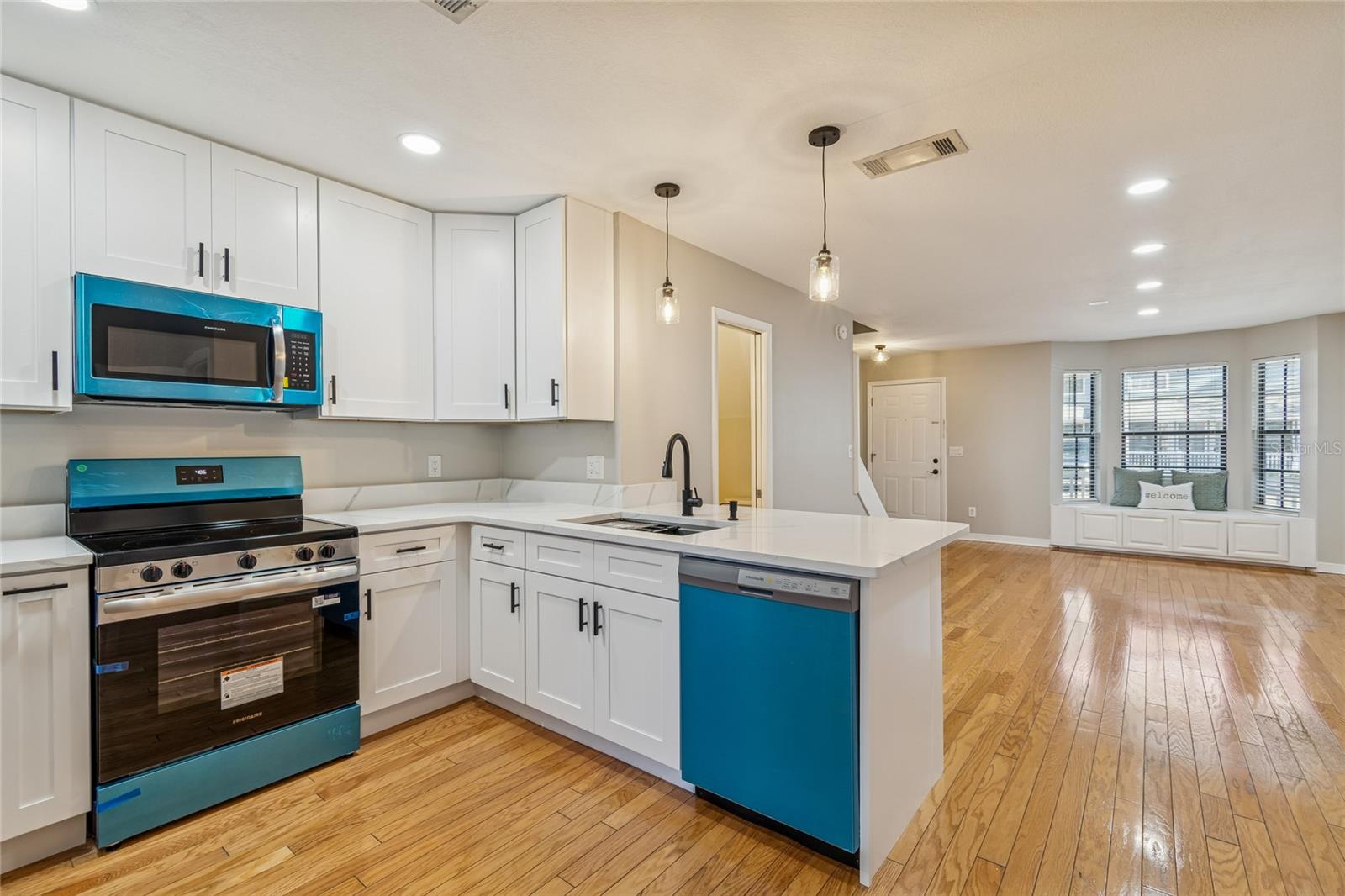 Listing photo id 18 for 12568 Castle Hill Drive