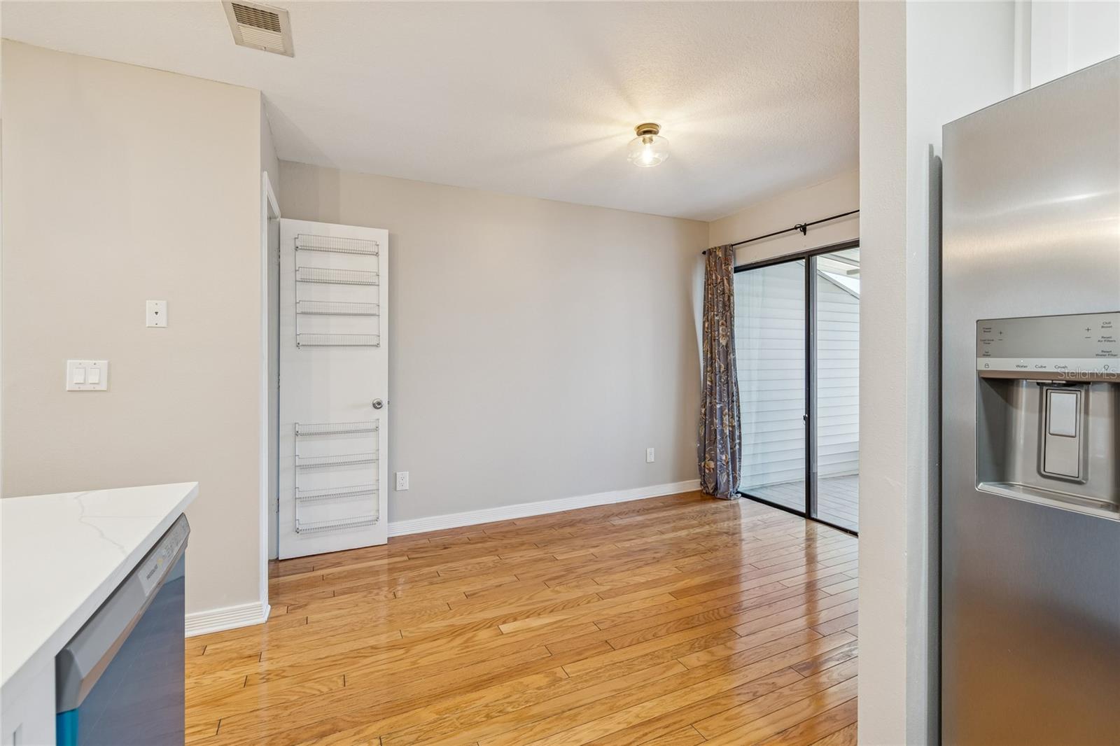 Listing photo id 21 for 12568 Castle Hill Drive