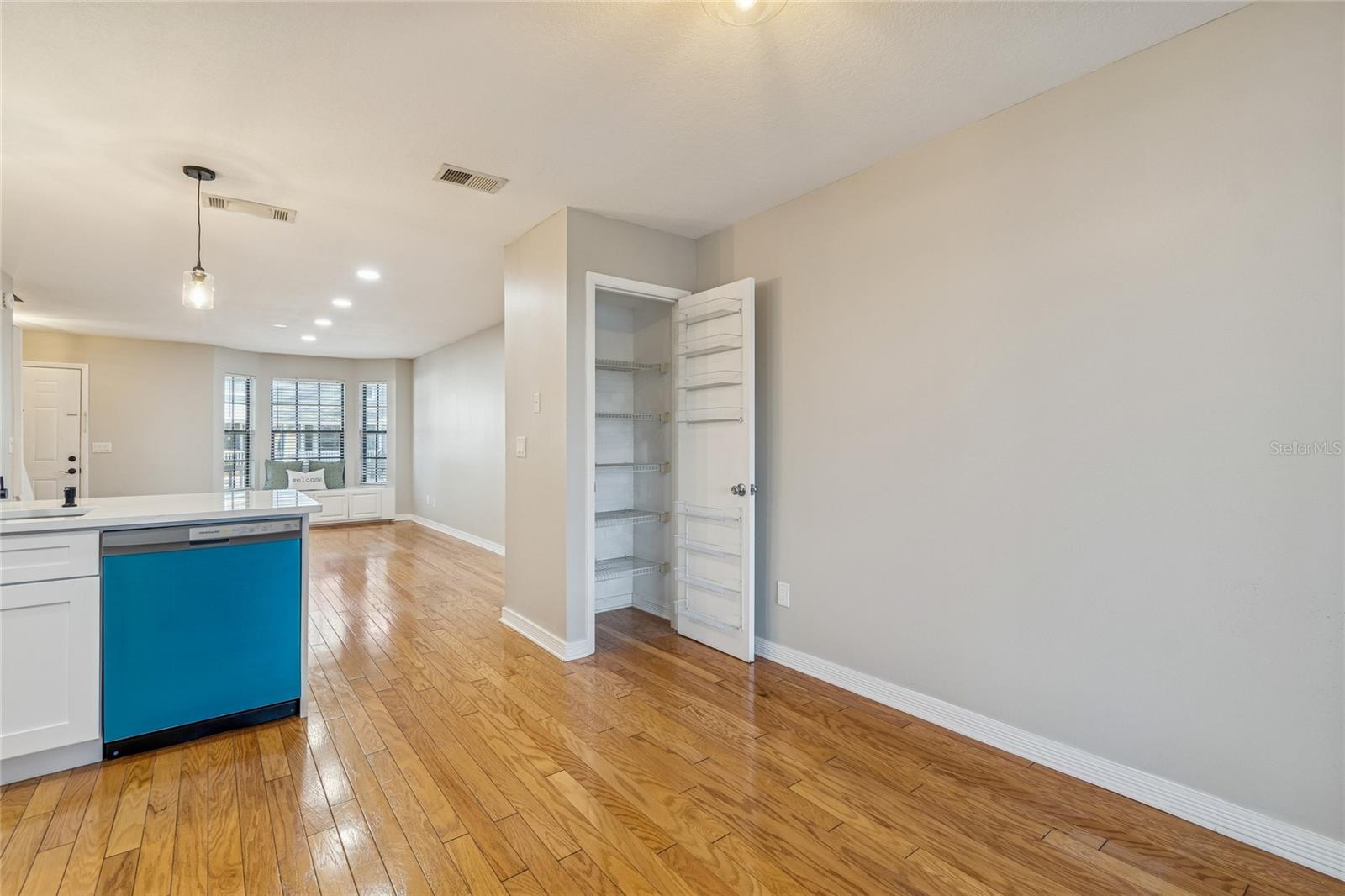 Listing photo id 22 for 12568 Castle Hill Drive