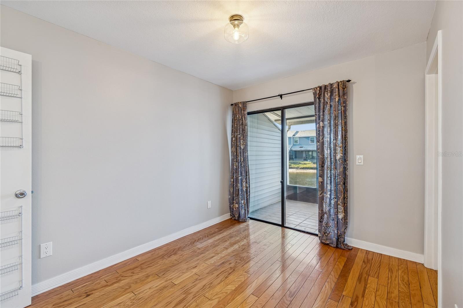 Listing photo id 23 for 12568 Castle Hill Drive