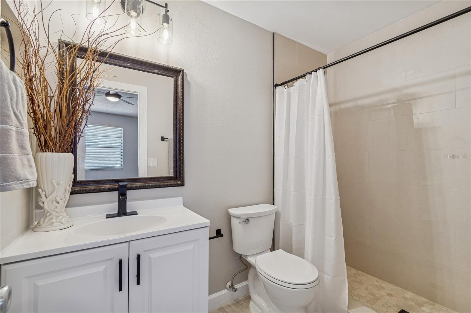 Listing photo id 31 for 12568 Castle Hill Drive