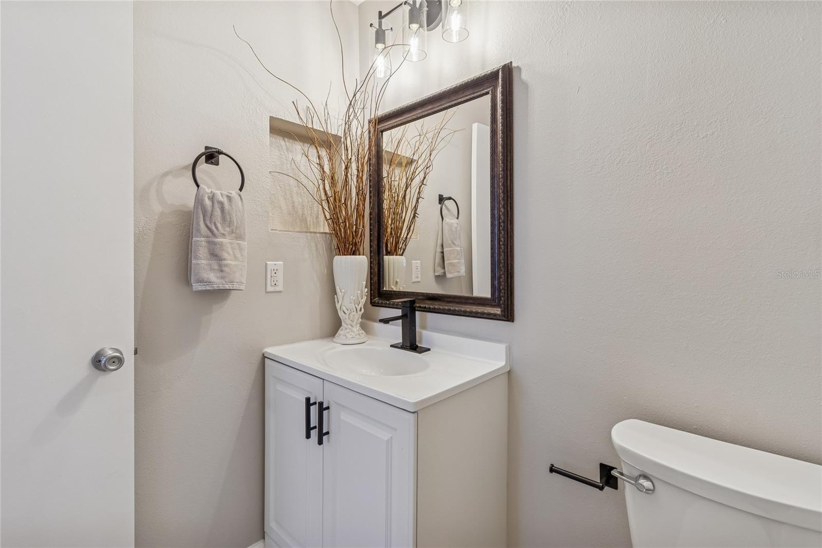 Listing photo id 33 for 12568 Castle Hill Drive