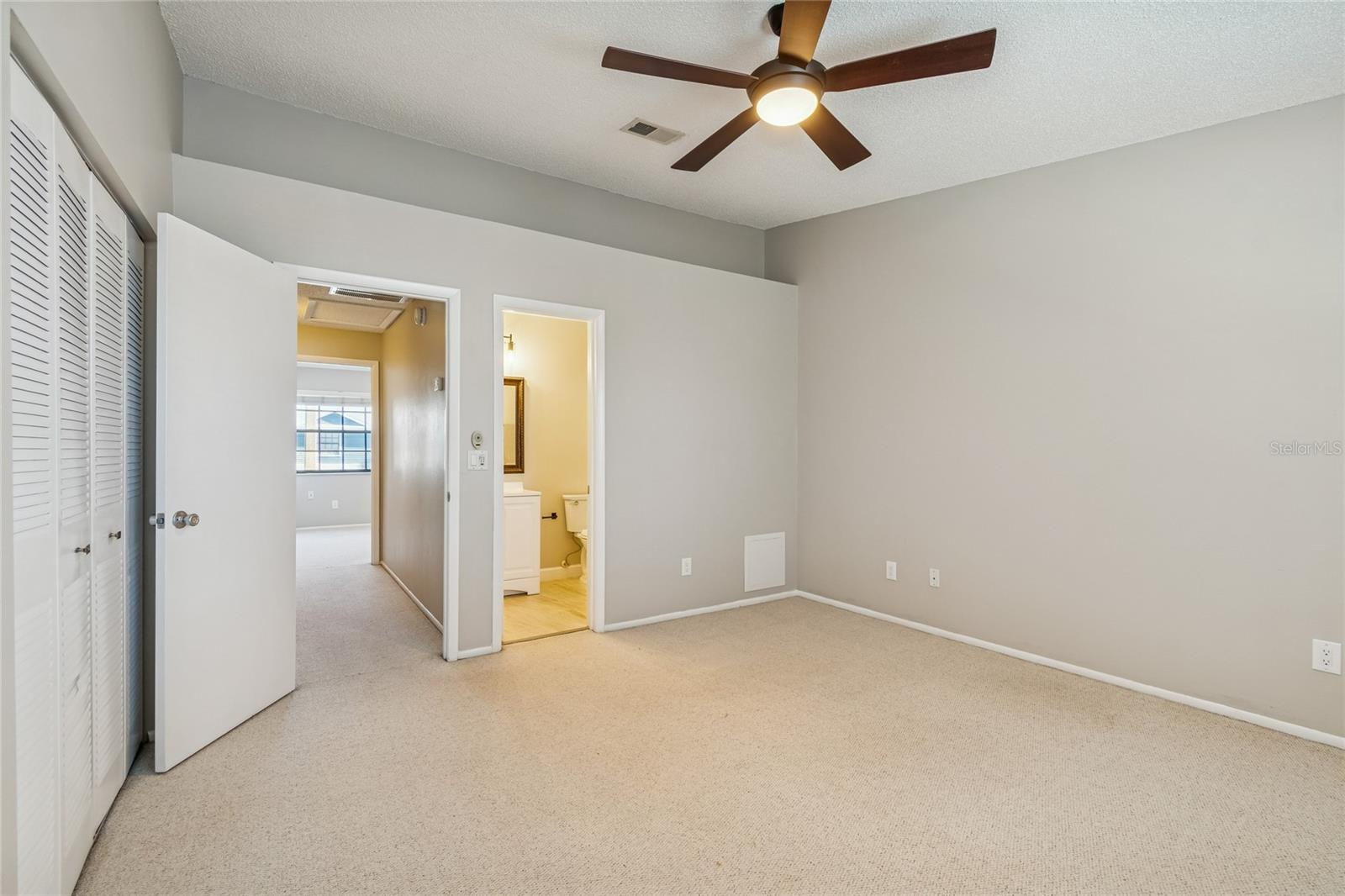 Listing photo id 39 for 12568 Castle Hill Drive