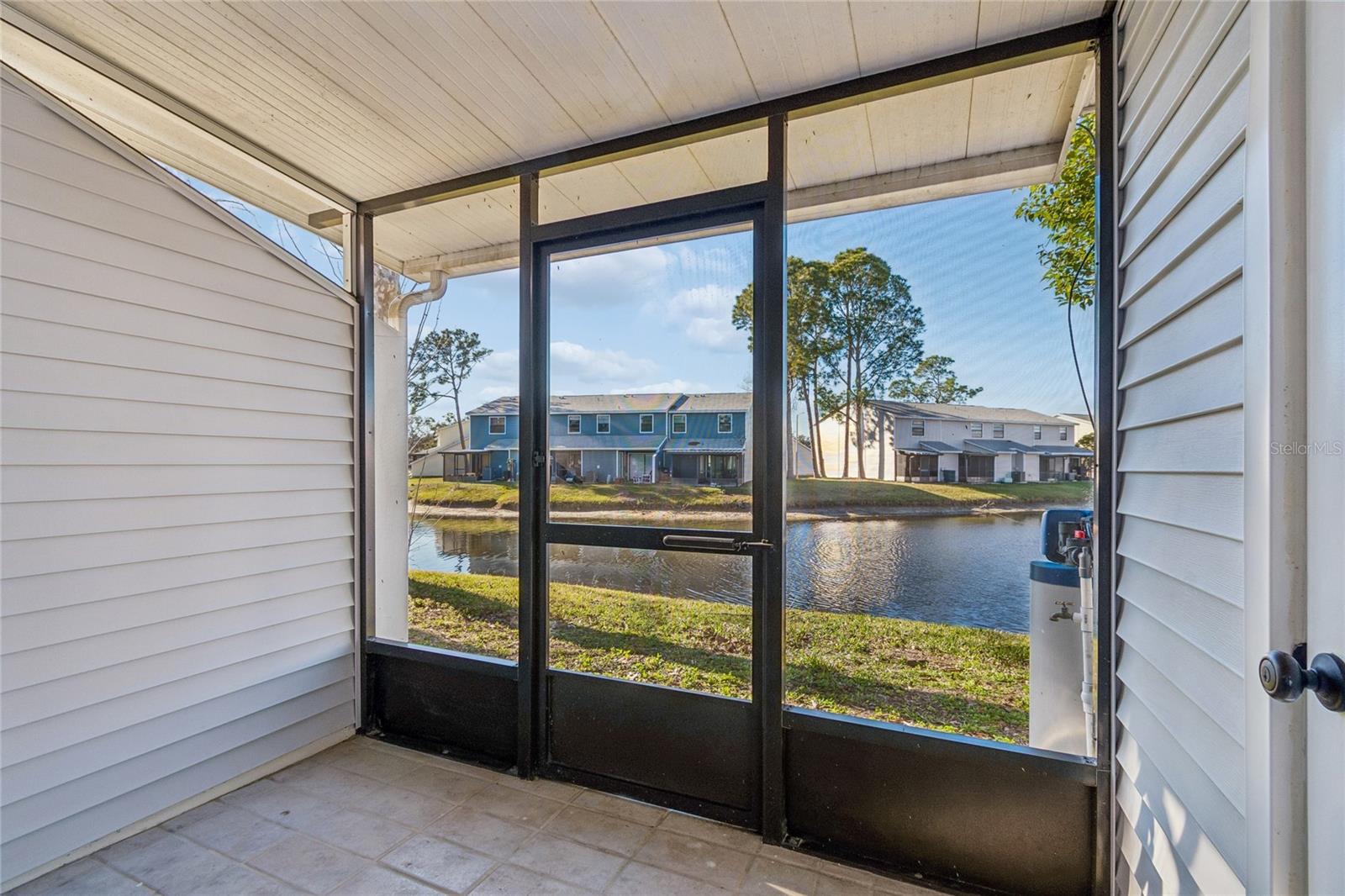 Listing photo id 43 for 12568 Castle Hill Drive