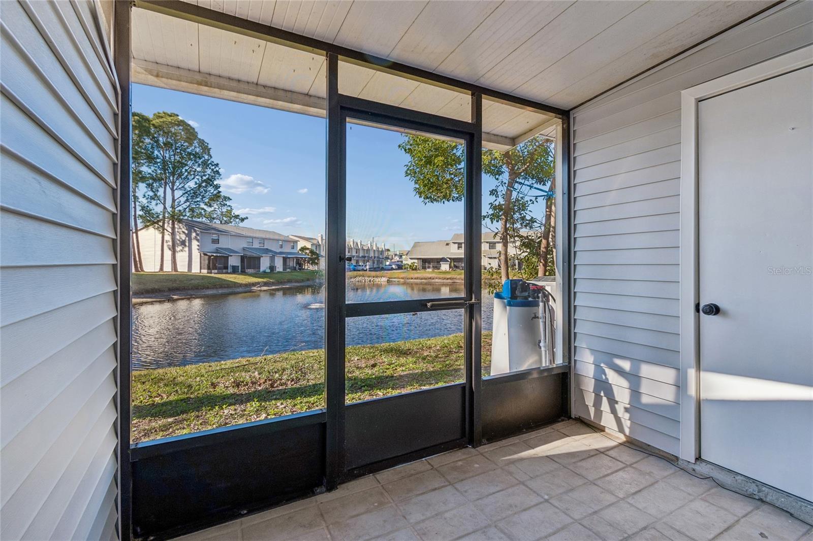 Listing photo id 44 for 12568 Castle Hill Drive