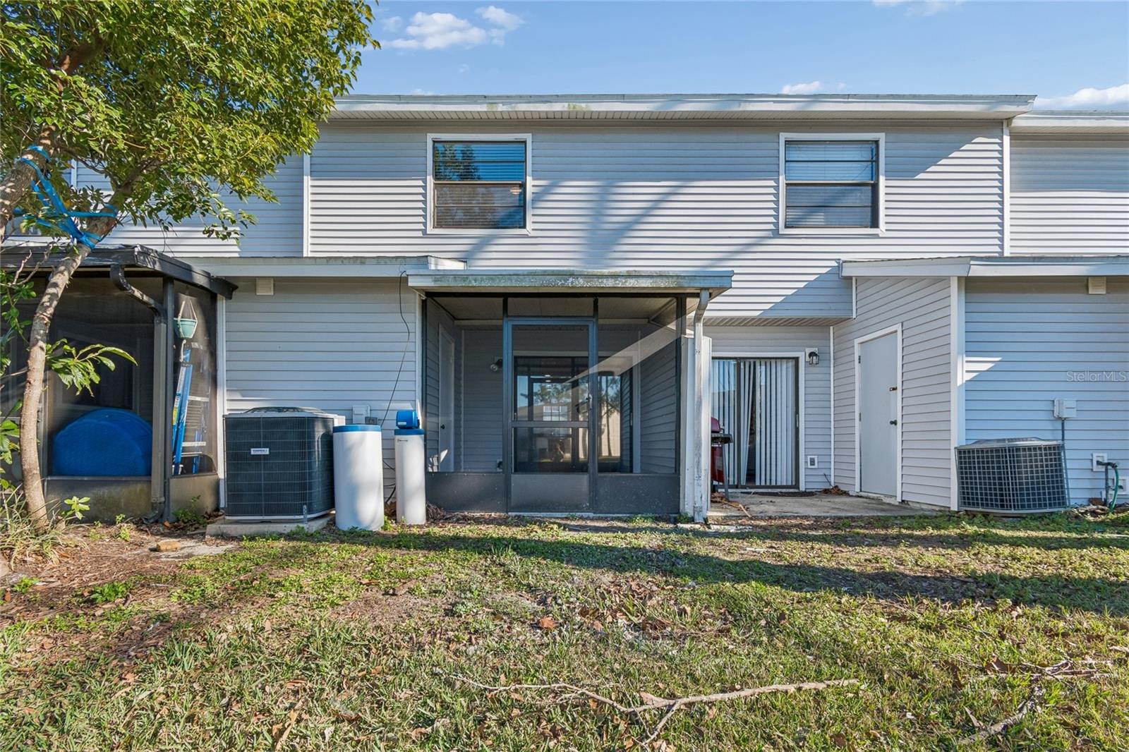 Listing photo id 50 for 12568 Castle Hill Drive