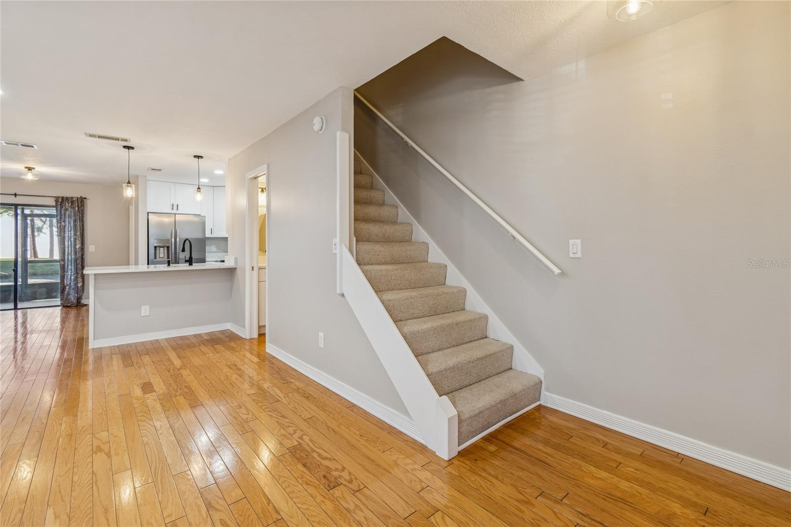 Listing photo id 7 for 12568 Castle Hill Drive