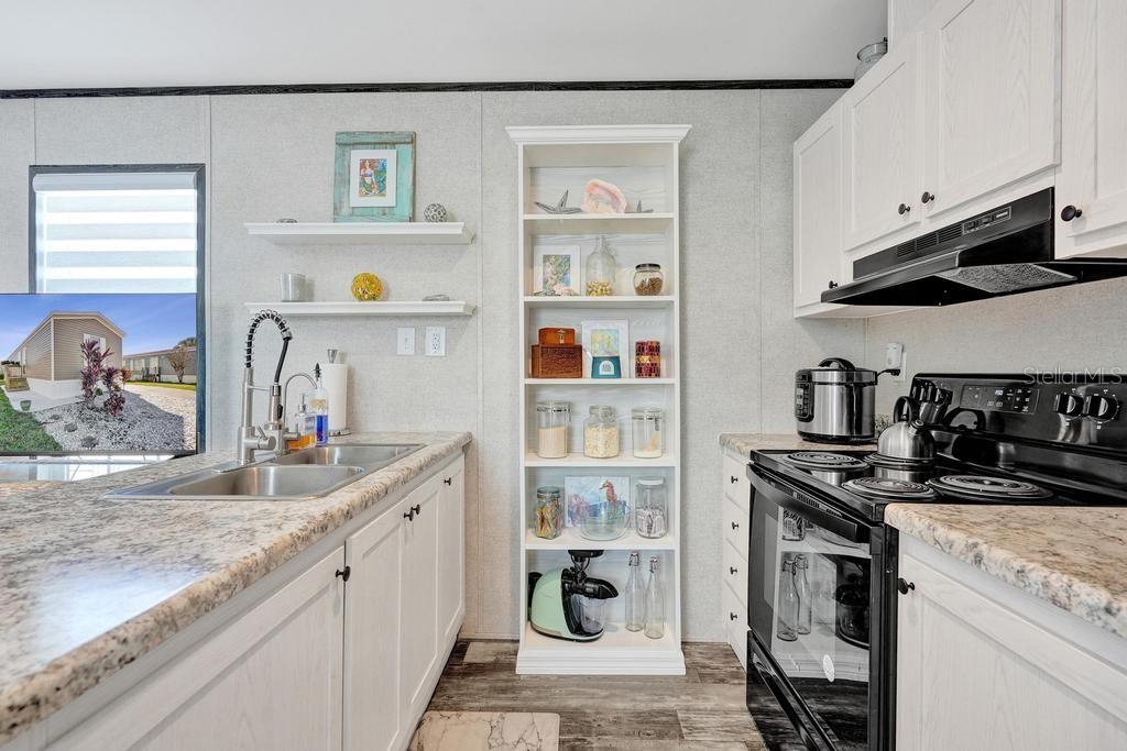 Image 10 of 36 For 315 Cardinal Ne #l15