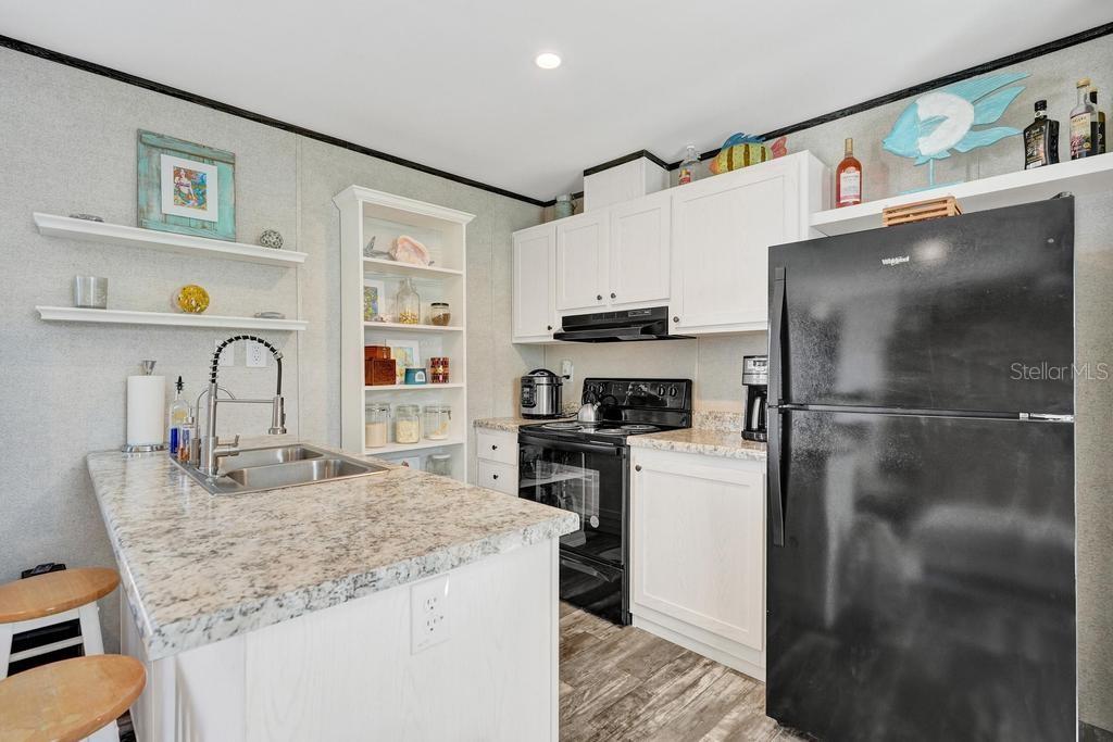 Image 11 of 36 For 315 Cardinal Ne #l15