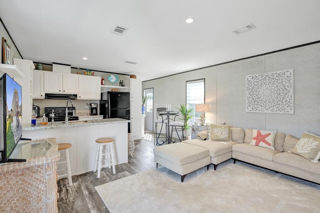 Image 13 of 36 For 315 Cardinal Ne #l15