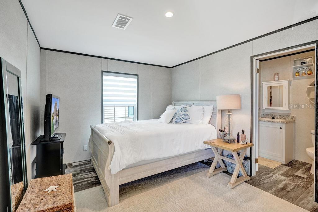 Image 20 of 36 For 315 Cardinal Ne #l15