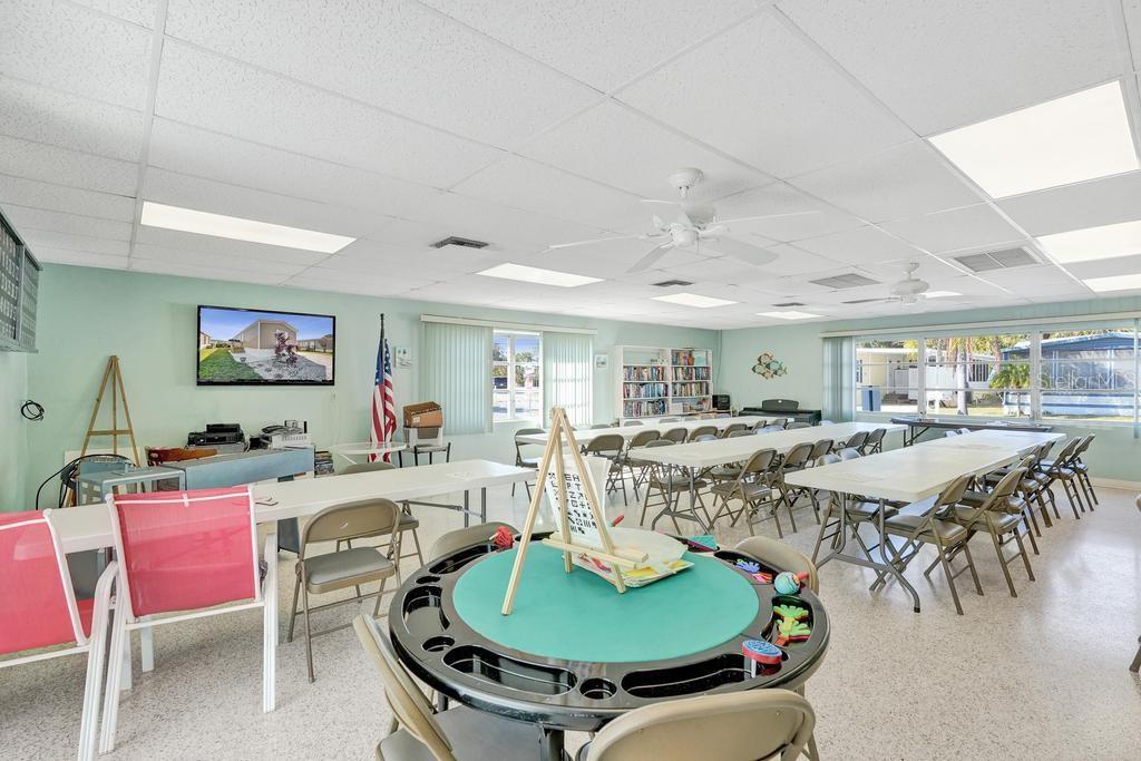 Image 28 of 36 For 315 Cardinal Ne #l15