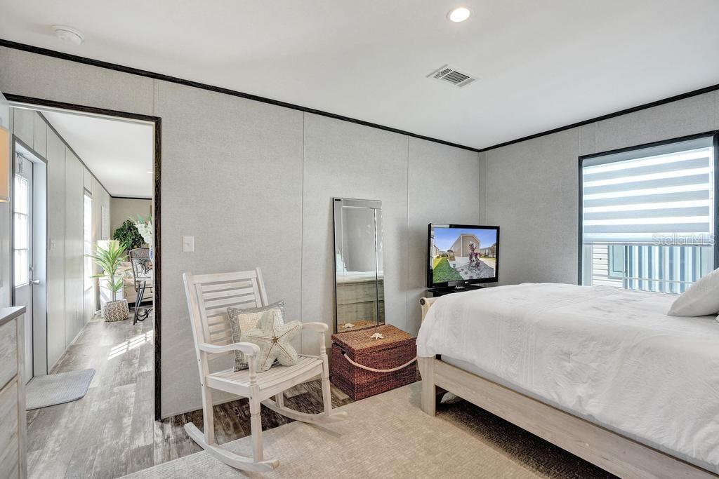 Image 5 of 36 For 315 Cardinal Ne #l15