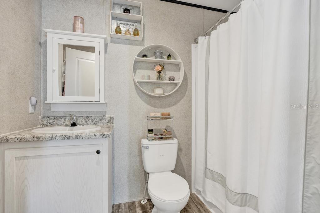 Image 6 of 36 For 315 Cardinal Ne #l15