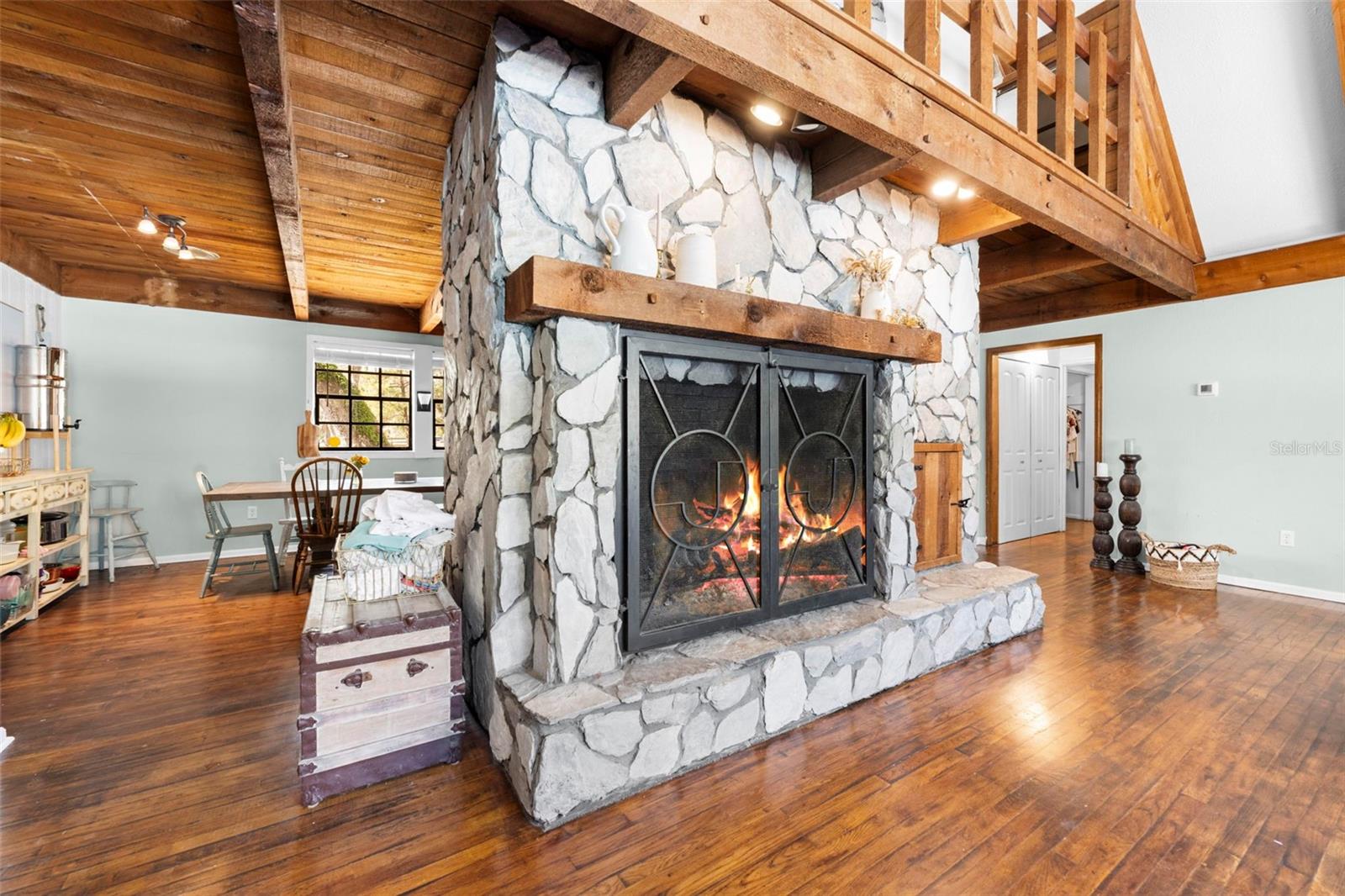 Listing photo id 10 for 14352 Ponce De Leon Boulevard