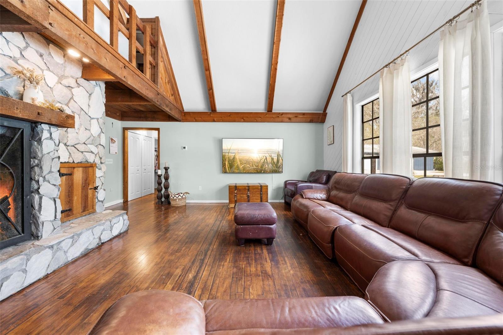 Listing photo id 11 for 14352 Ponce De Leon Boulevard