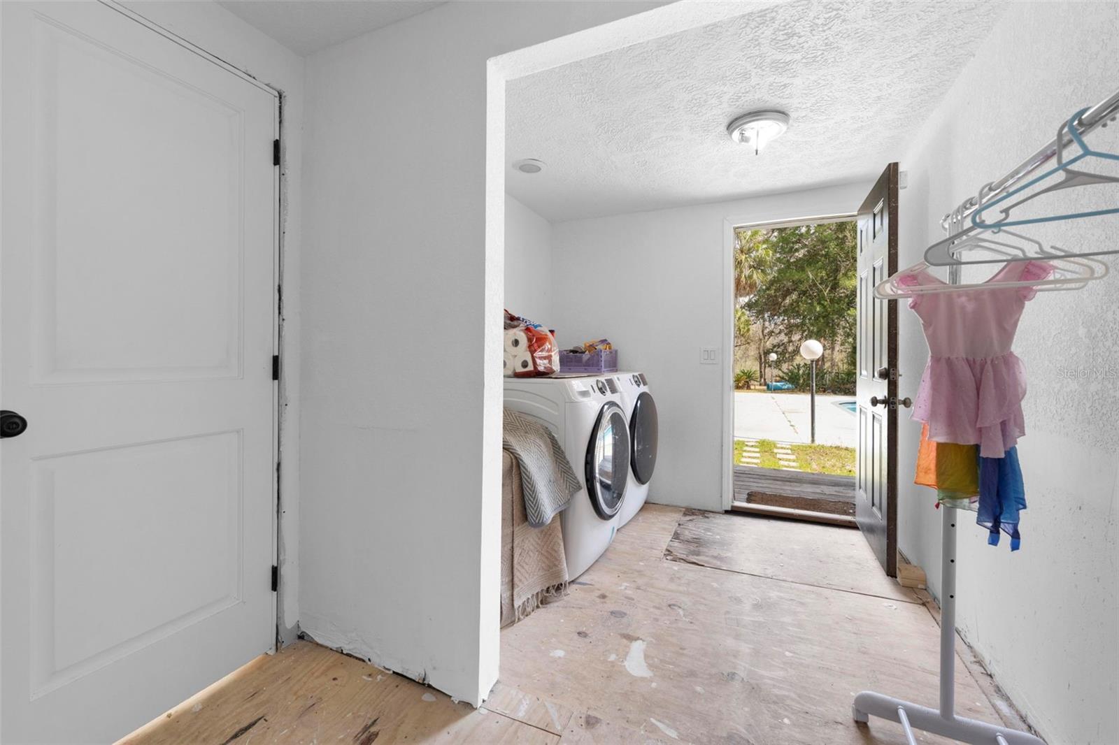 Listing photo id 36 for 14352 Ponce De Leon Boulevard