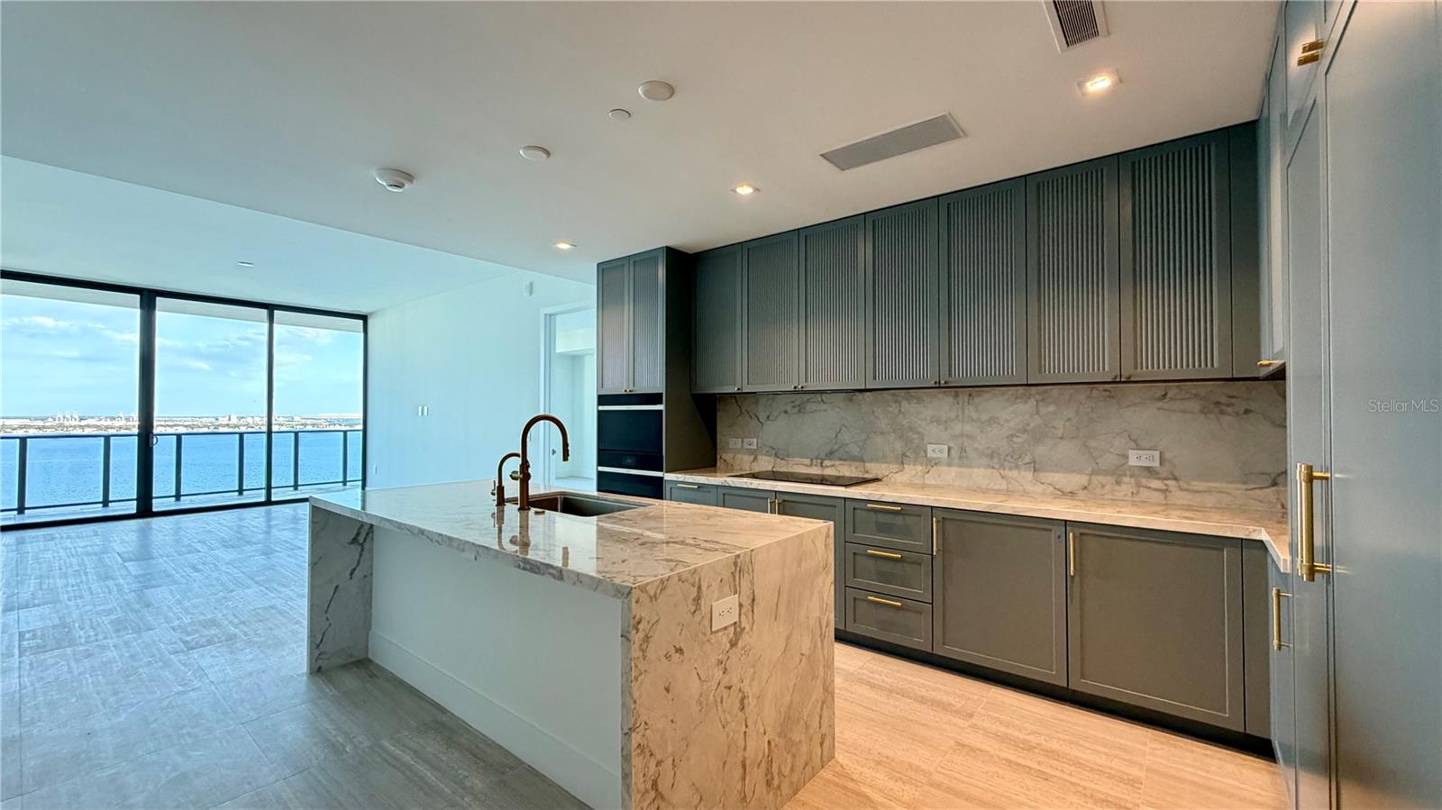 Image 3 of 9 For 3015 Ysabella Avenue 2003