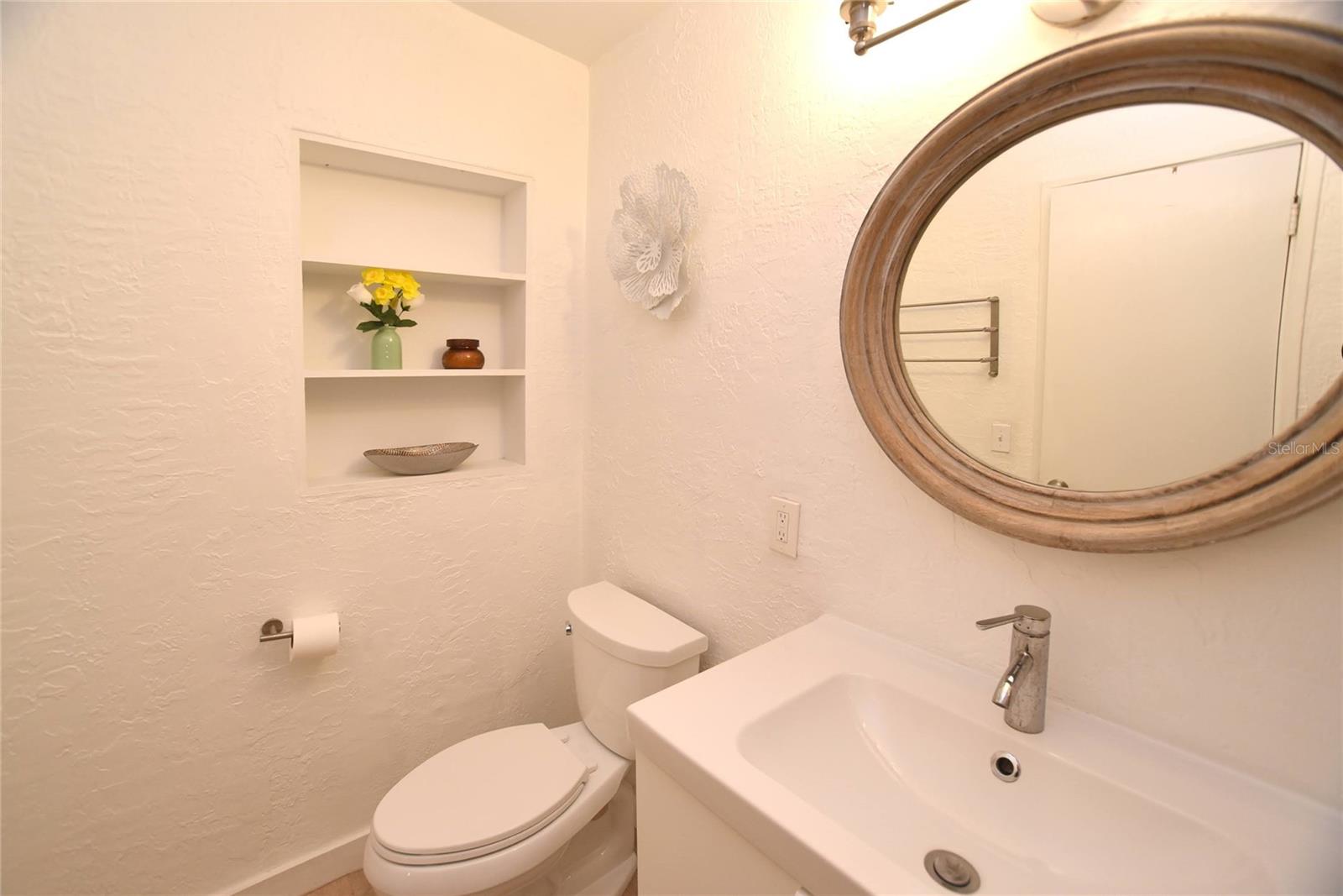 Image 11 of 47 For 8042 36th Avenue N