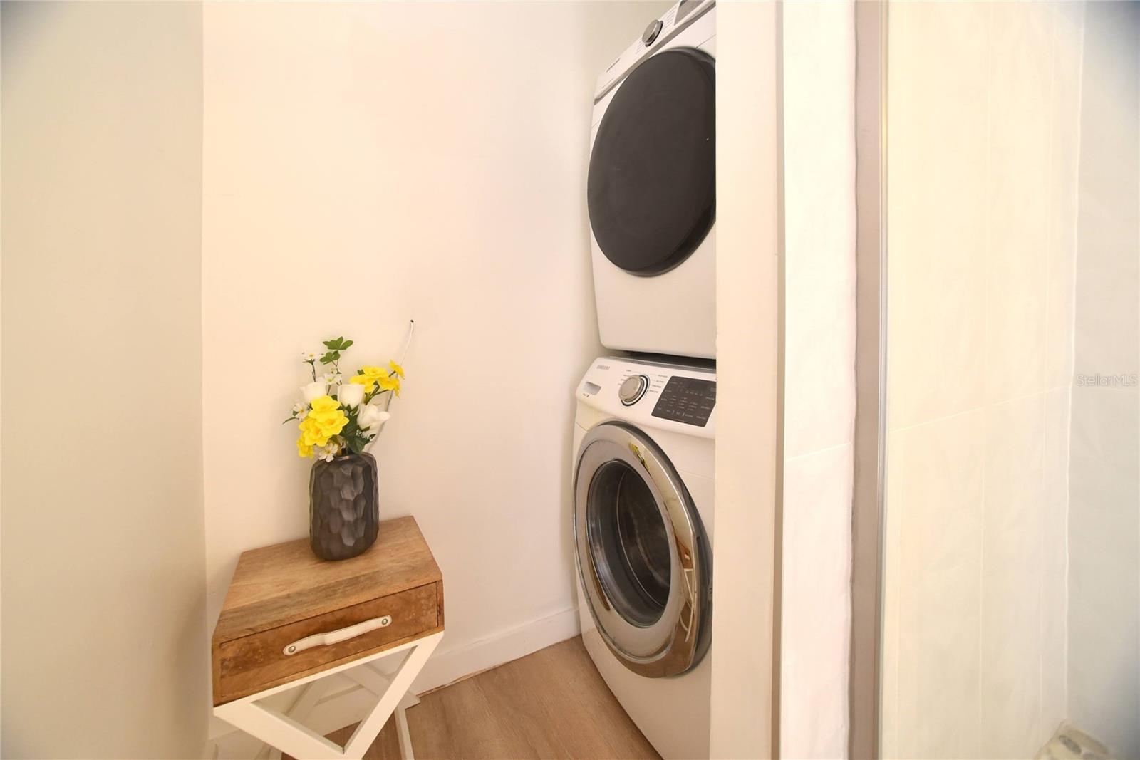 Image 23 of 47 For 8042 36th Avenue N