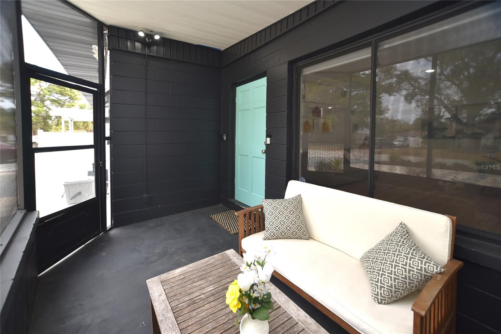 Image 30 of 47 For 8042 36th Avenue N