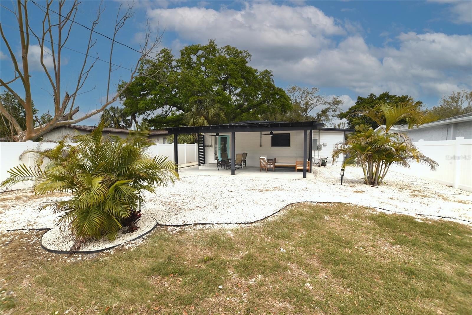 Image 33 of 47 For 8042 36th Avenue N