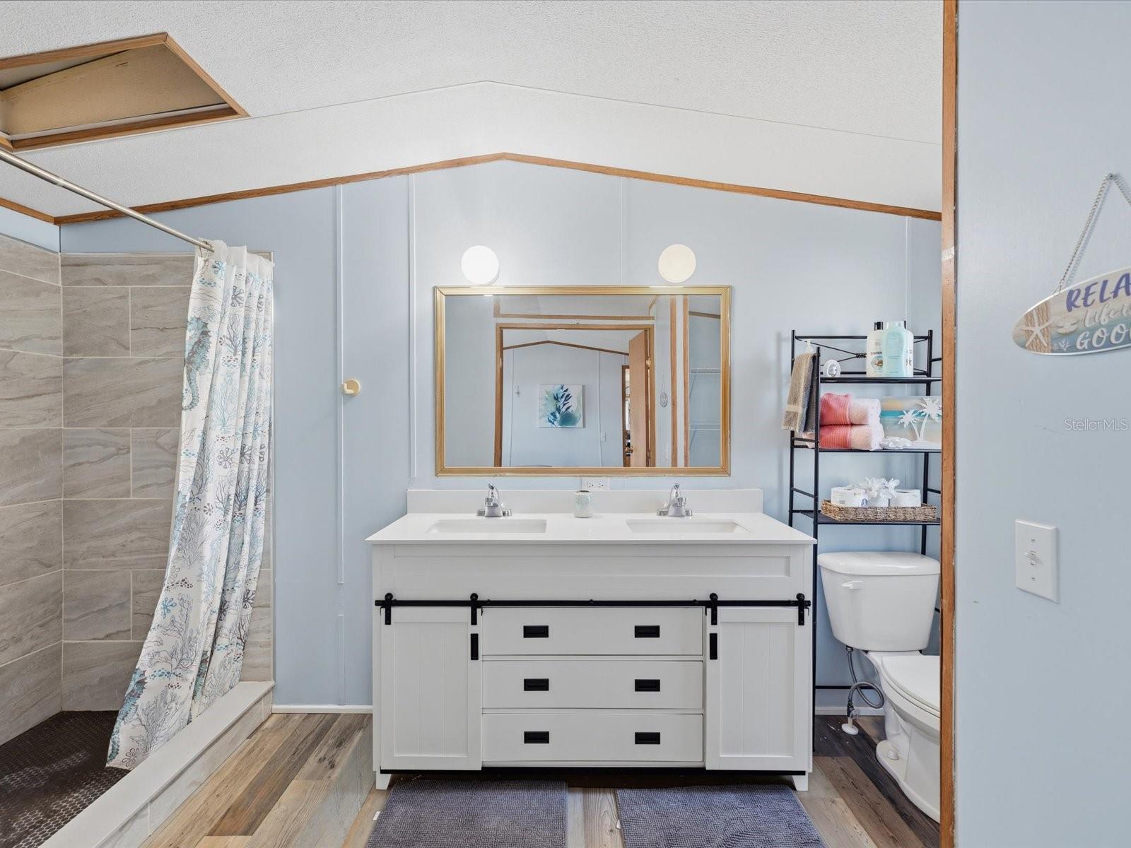 Image 18 of 75 For 6419 Richard Drive