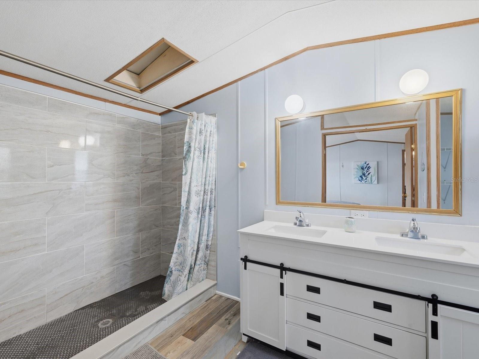 Image 19 of 75 For 6419 Richard Drive